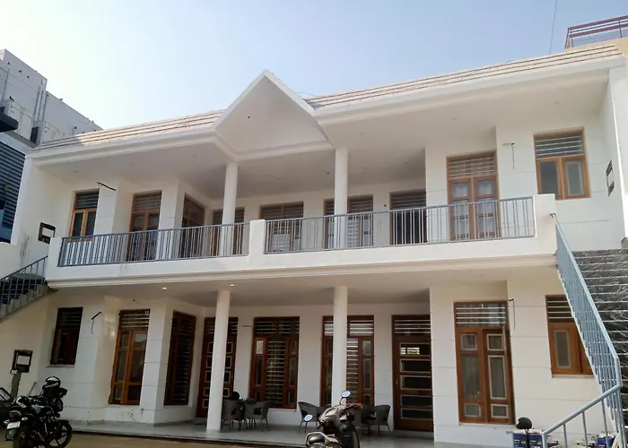 Anand Kunj