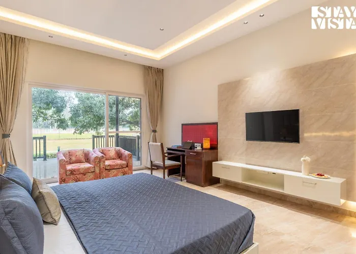 Stayvista At Villa Solace With Lawn