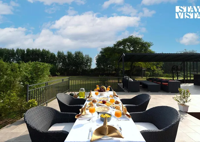 Stayvista At Villa Aera With Pool, Lawn
